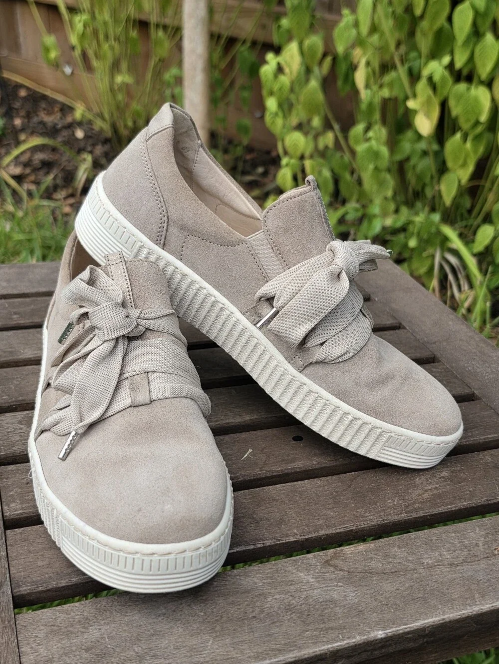 Gabor Bow Slip On Sneakers 7.5 Champagne